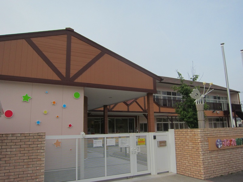すみれこども園園舎